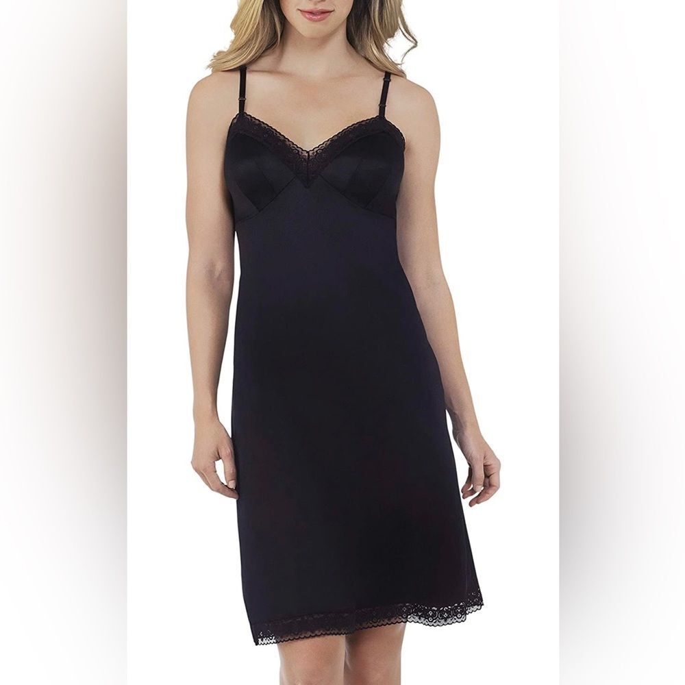 Vanity Fair black lace trimmed slip size Medium.